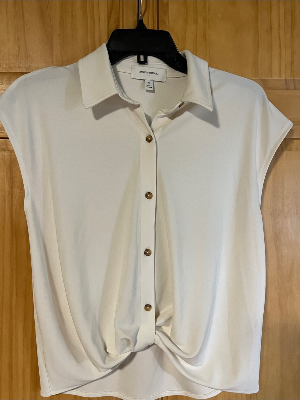 Banana Republic Cream Button-Front Knot Hem Blouse